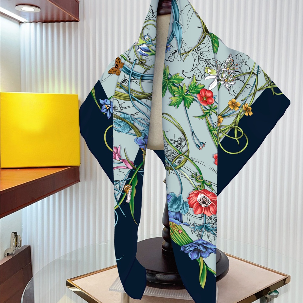 Ipek Eşarp Kadın Çiçek Baskılı - Scarf Silk Square incelemesi ve fiyatı
