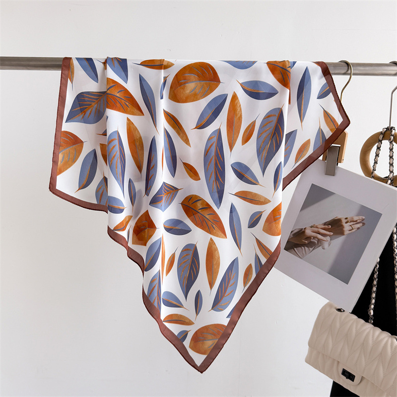 Lüks Marka Baskı 70 cm Kare Eş - Scarf Silk Square incelemesi ve fiyatı